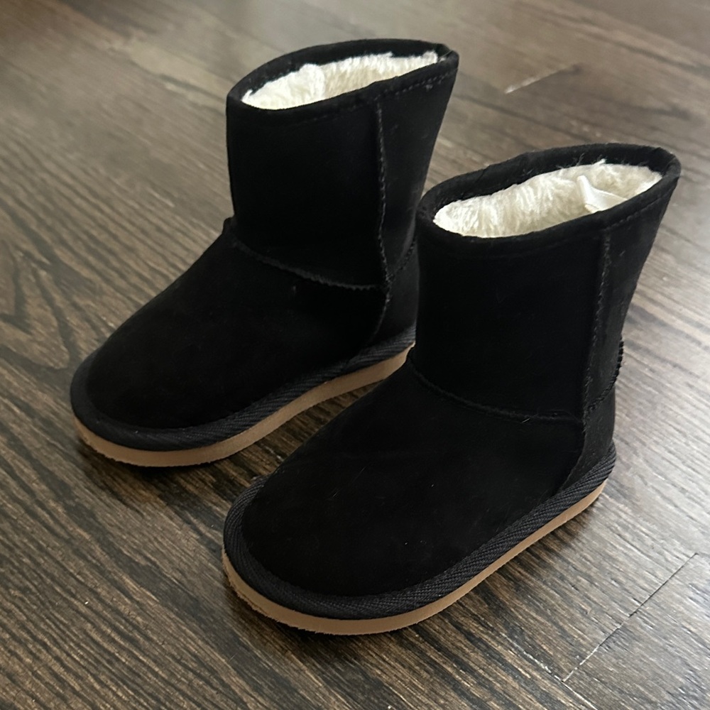 Old Navy Black Kids Boots